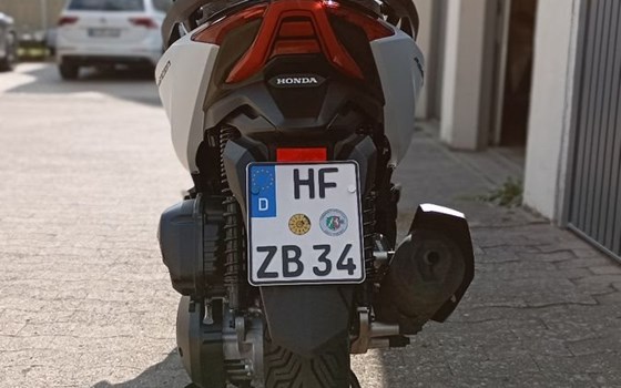 Gebrauchtmotorrad Honda Forza 125 - Bild 9