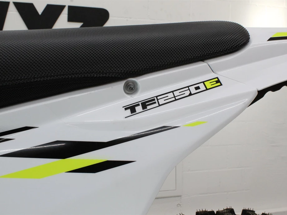 Angebot Triumph TF 250-E Bild 6: Angebot Triumph TF 250-E