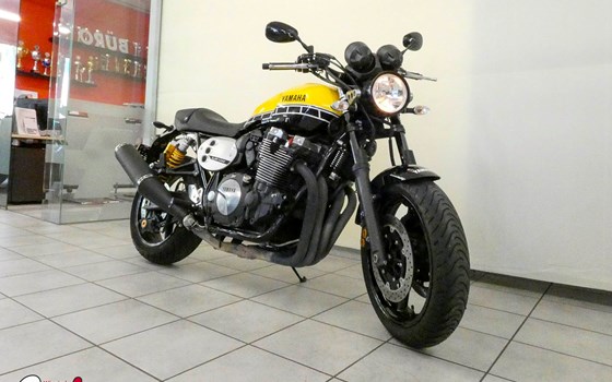 Gebrauchtmotorrad Yamaha XJR 1300 - Bild 1 Gebrauchtmotorrad Yamaha XJR 1300 - Bild 1