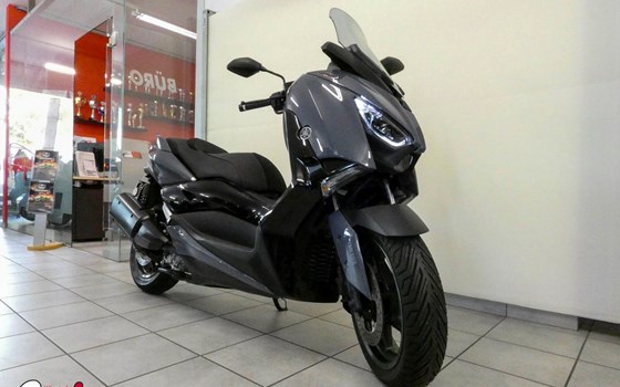 Gebrauchtmotorrad Yamaha XMAX 300 Tech MAX - Bild 1 Gebrauchtmotorrad Yamaha XMAX 300 Tech MAX - Bild 1