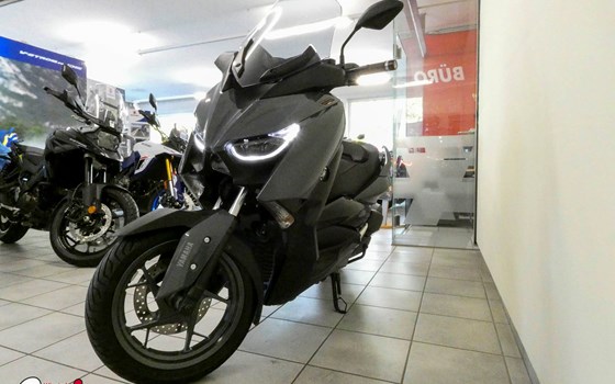 Gebrauchtmotorrad Yamaha XMAX 300 Tech MAX - Bild 7 Gebrauchtmotorrad Yamaha XMAX 300 Tech MAX - Bild 7