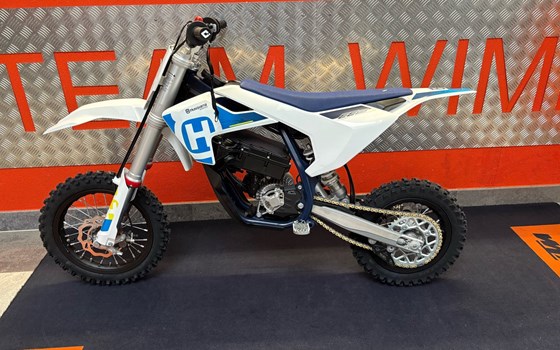 Neufahrzeug Husqvarna EE 5 - Bild 2 Neufahrzeug Husqvarna EE 5 - Bild 2