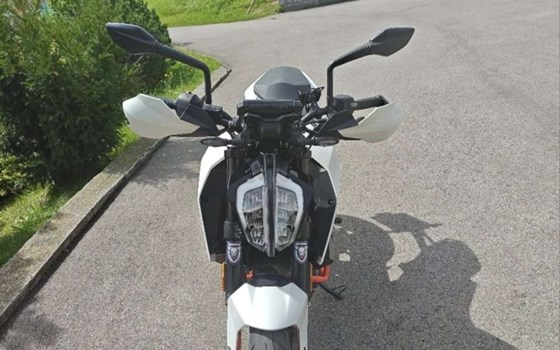 Gebrauchtmotorrad KTM 390 Duke - Bild 5 Gebrauchtmotorrad KTM 390 Duke - Bild 5
