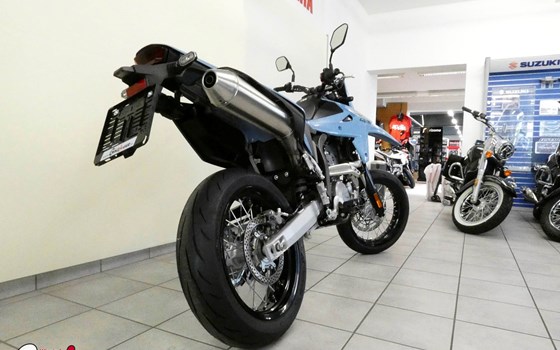 Neufahrzeug Suzuki DR-Z4SM - Bild 3 Neufahrzeug Suzuki DR-Z4SM - Bild 3