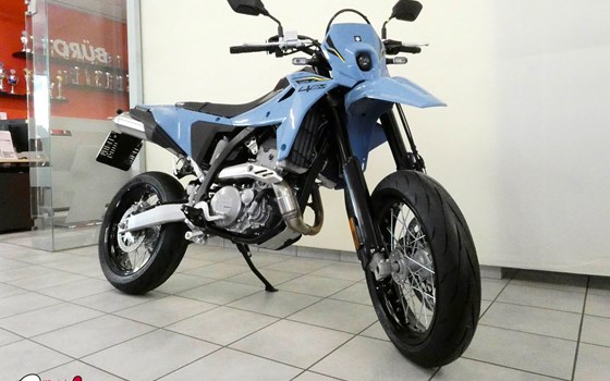 Neufahrzeug Suzuki DR-Z4SM - Bild 1 Neufahrzeug Suzuki DR-Z4SM - Bild 1