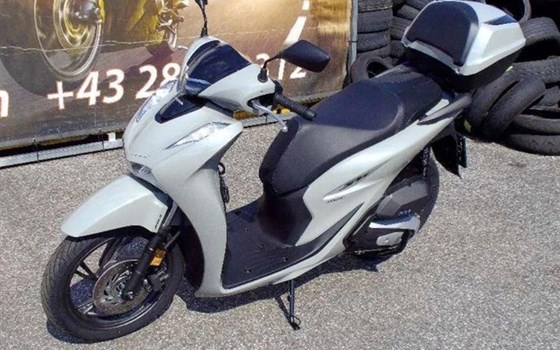 Gebrauchtmotorrad Honda SH125i - Bild 1