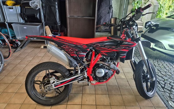 Gebrauchtmotorrad Beta RR 125 4T - Bild 1 Gebrauchtmotorrad Beta RR 125 4T - Bild 1