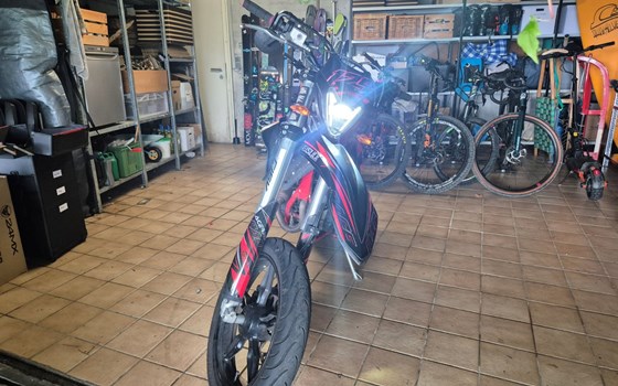 Gebrauchtmotorrad Beta RR 125 4T - Bild 3 Gebrauchtmotorrad Beta RR 125 4T - Bild 3