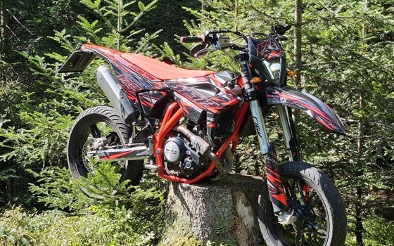 Gebrauchtmotorrad Beta RR 125 4T - Bild 5 Gebrauchtmotorrad Beta RR 125 4T - Bild 5