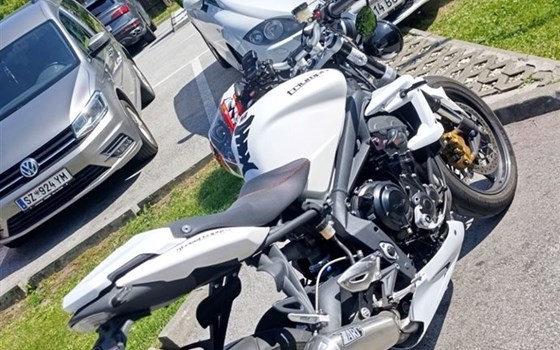 Gebrauchtmotorrad Triumph Street Triple 675 R - Bild 3