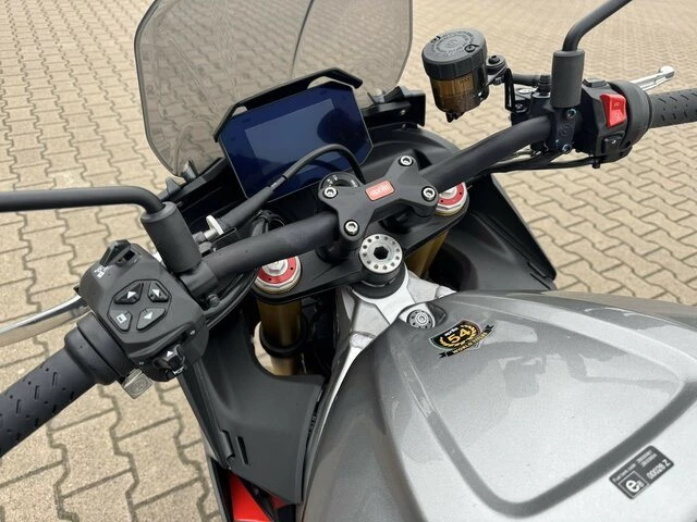 Angebot Aprilia Tuono V4 1100 Bild 6: Angebot Aprilia Tuono V4 1100
