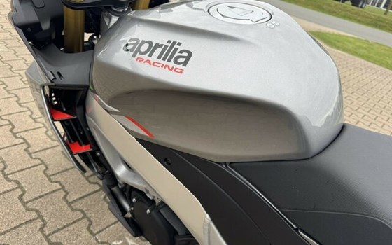 Gebrauchtmotorrad Aprilia Tuono V4 1100 - Bild 7