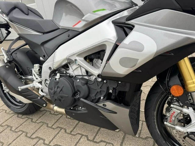 Angebot Aprilia Tuono V4 1100 Bild 9: Angebot Aprilia Tuono V4 1100