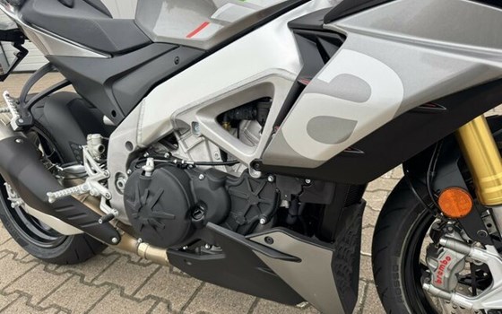 Gebrauchtmotorrad Aprilia Tuono V4 1100 - Bild 9