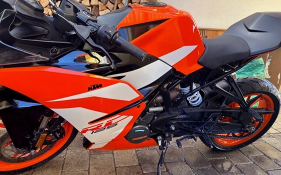 Gebrauchtmotorrad KTM RC 125 - Bild 1