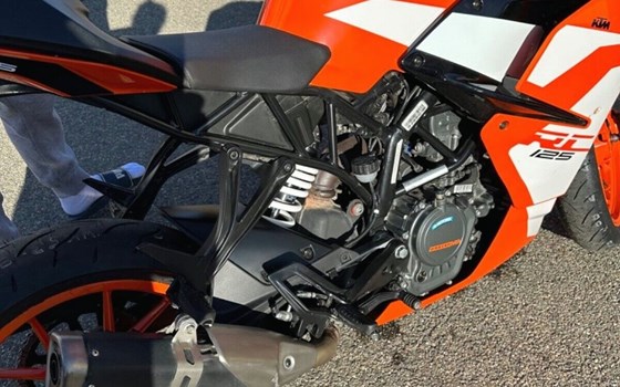 Gebrauchtmotorrad KTM RC 125 - Bild 2