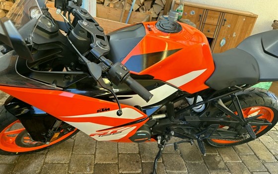 Gebrauchtmotorrad KTM RC 125 - Bild 4