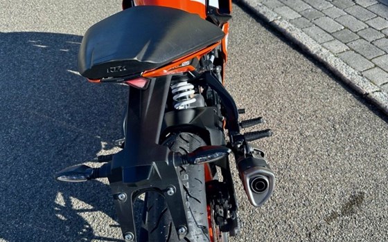 Gebrauchtmotorrad KTM RC 125 - Bild 8
