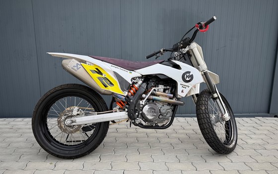 Gebrauchtmotorrad KTM 450 SX-F - Bild 4 Gebrauchtmotorrad KTM 450 SX-F - Bild 4