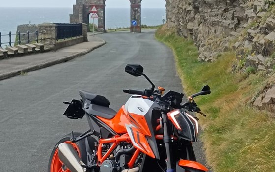 Gebrauchtmotorrad KTM 1290 Super Duke R EVO - Bild 2 Gebrauchtmotorrad KTM 1290 Super Duke R EVO - Bild 2