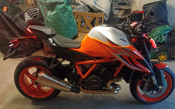 Gebrauchtmotorrad KTM 1290 Super Duke R EVO - Bild 5 Gebrauchtmotorrad KTM 1290 Super Duke R EVO - Bild 5