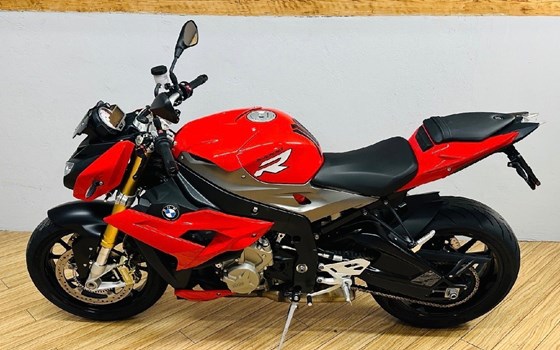 Motorrad Occasion BMW S 1000 R - Bild 4