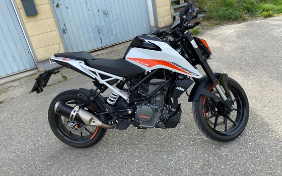 Gebrauchtmotorrad KTM 390 Duke - Bild 3 Gebrauchtmotorrad KTM 390 Duke - Bild 3