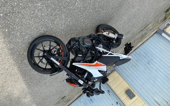 Gebrauchtmotorrad KTM 390 Duke - Bild 4 Gebrauchtmotorrad KTM 390 Duke - Bild 4