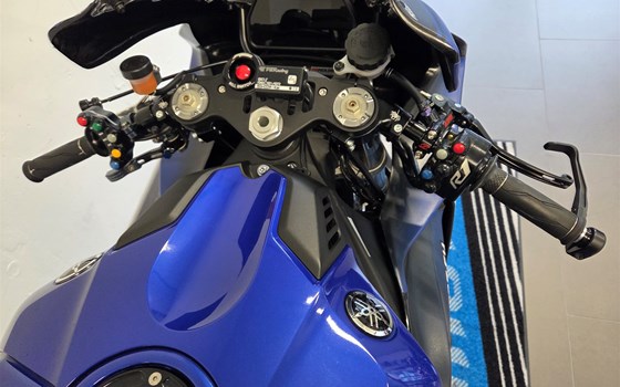 Motorrad Occasion Yamaha R1 - Bild 7