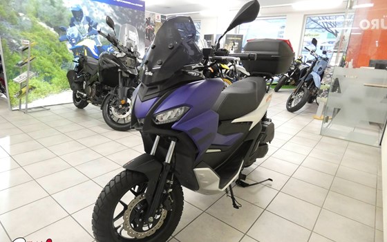 Gebrauchtmotorrad Aprilia SR GT 200 - Bild 8