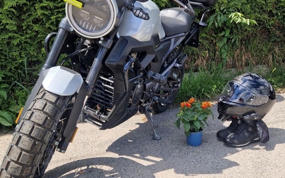 Gebrauchtmotorrad Zontes 125 GK - Bild 1 Gebrauchtmotorrad Zontes 125 GK - Bild 1