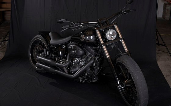 Gebrauchtmotorrad Harley-Davidson Softail Breakout FXSB - Bild 1