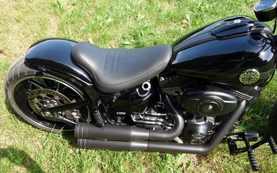 Gebrauchtmotorrad Harley-Davidson Softail Breakout FXSB - Bild 12