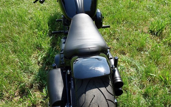 Gebrauchtmotorrad Harley-Davidson Softail Breakout FXSB - Bild 2