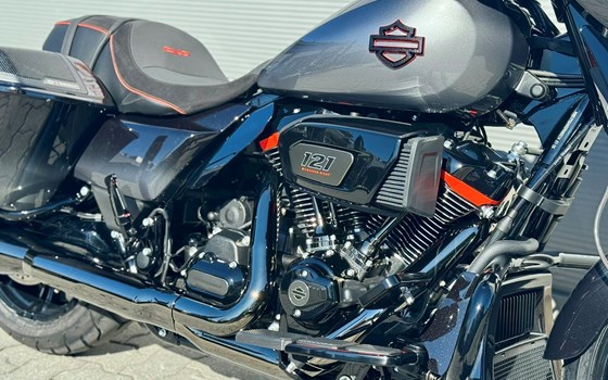 Neufahrzeug Harley-Davidson CVO Street Glide FLHXSE - Bild 5 Neufahrzeug Harley-Davidson CVO Street Glide FLHXSE - Bild 5