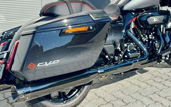 Neufahrzeug Harley-Davidson CVO Street Glide FLHXSE - Bild 7 Neufahrzeug Harley-Davidson CVO Street Glide FLHXSE - Bild 7