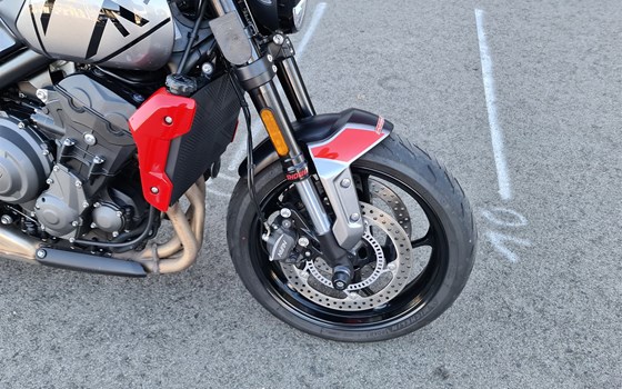 Gebrauchtmotorrad Triumph Trident 660 - Bild 5 Gebrauchtmotorrad Triumph Trident 660 - Bild 5
