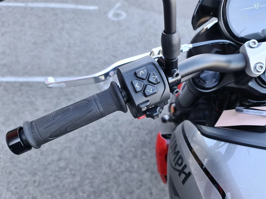 Angebot Triumph Trident 660 Bild 9: Angebot Triumph Trident 660