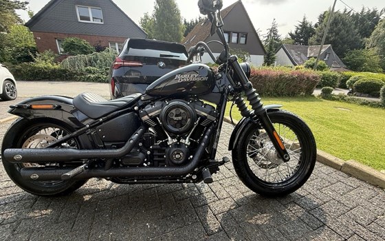 Gebrauchtmotorrad Harley-Davidson Softail Street Bob FXBB - Bild 1