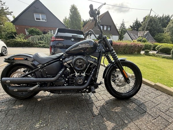 Gebrauchtmotorrad Harley-Davidson Softail Street Bob FXBB