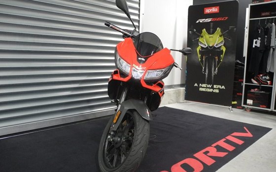 Gebrauchtmotorrad Aprilia Tuono 125 - Bild 3