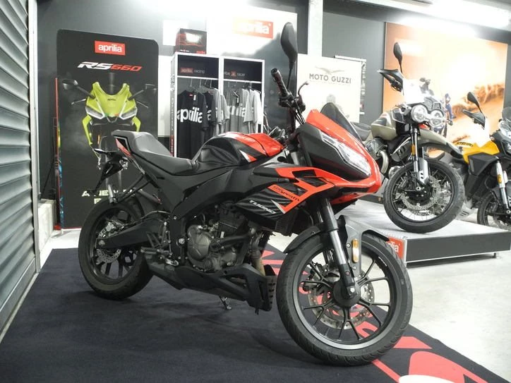 Offer Aprilia Tuono 125 Bild 5: Offer Aprilia Tuono 125