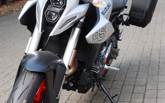 Neufahrzeug Suzuki GSX-8S - Bild 10