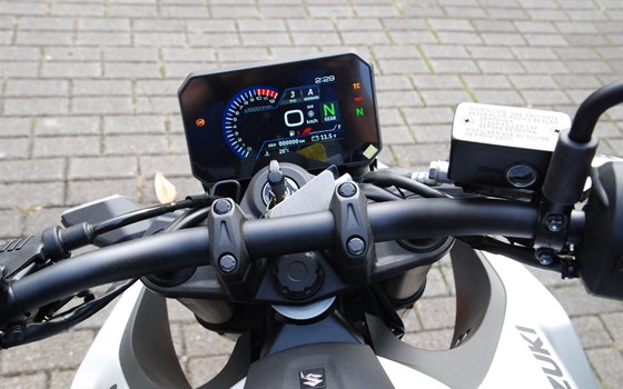 Neufahrzeug Suzuki GSX-8S - Bild 11
