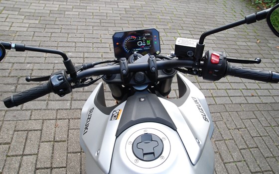 Neufahrzeug Suzuki GSX-8S - Bild 12
