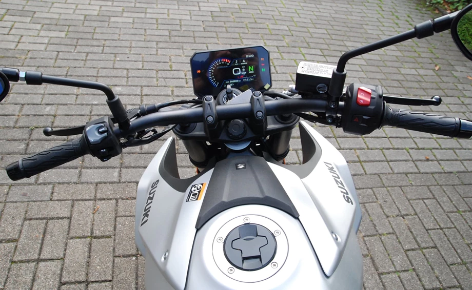 Angebot Suzuki GSX-8S Bild 12: Angebot Suzuki GSX-8S