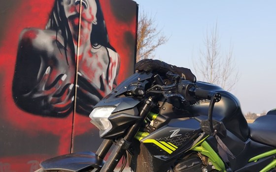 Gebrauchtmotorrad Kawasaki Z900 - Bild 1