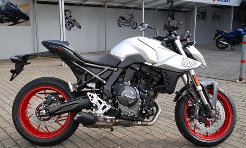 Suzuki GSX-8S