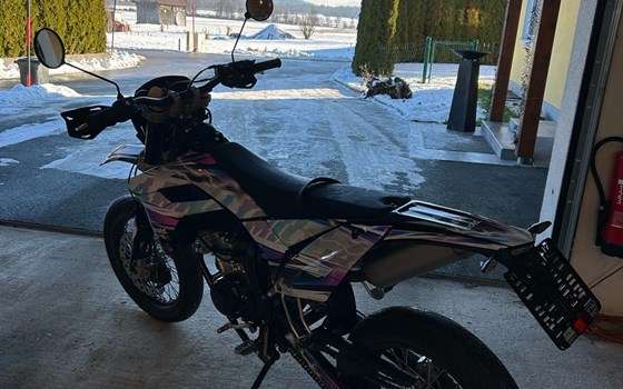 Gebrauchtmotorrad Sherco 125 4-Takt SM Black Moon RS - Bild 7 Gebrauchtmotorrad Sherco 125 4-Takt SM Black Moon RS - Bild 7