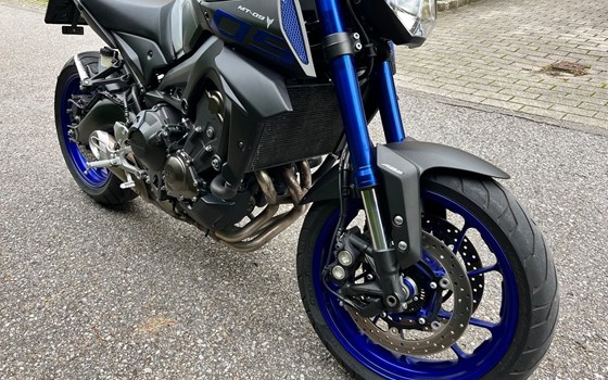 Gebrauchtmotorrad Yamaha MT-09 - Bild 4 Gebrauchtmotorrad Yamaha MT-09 - Bild 4